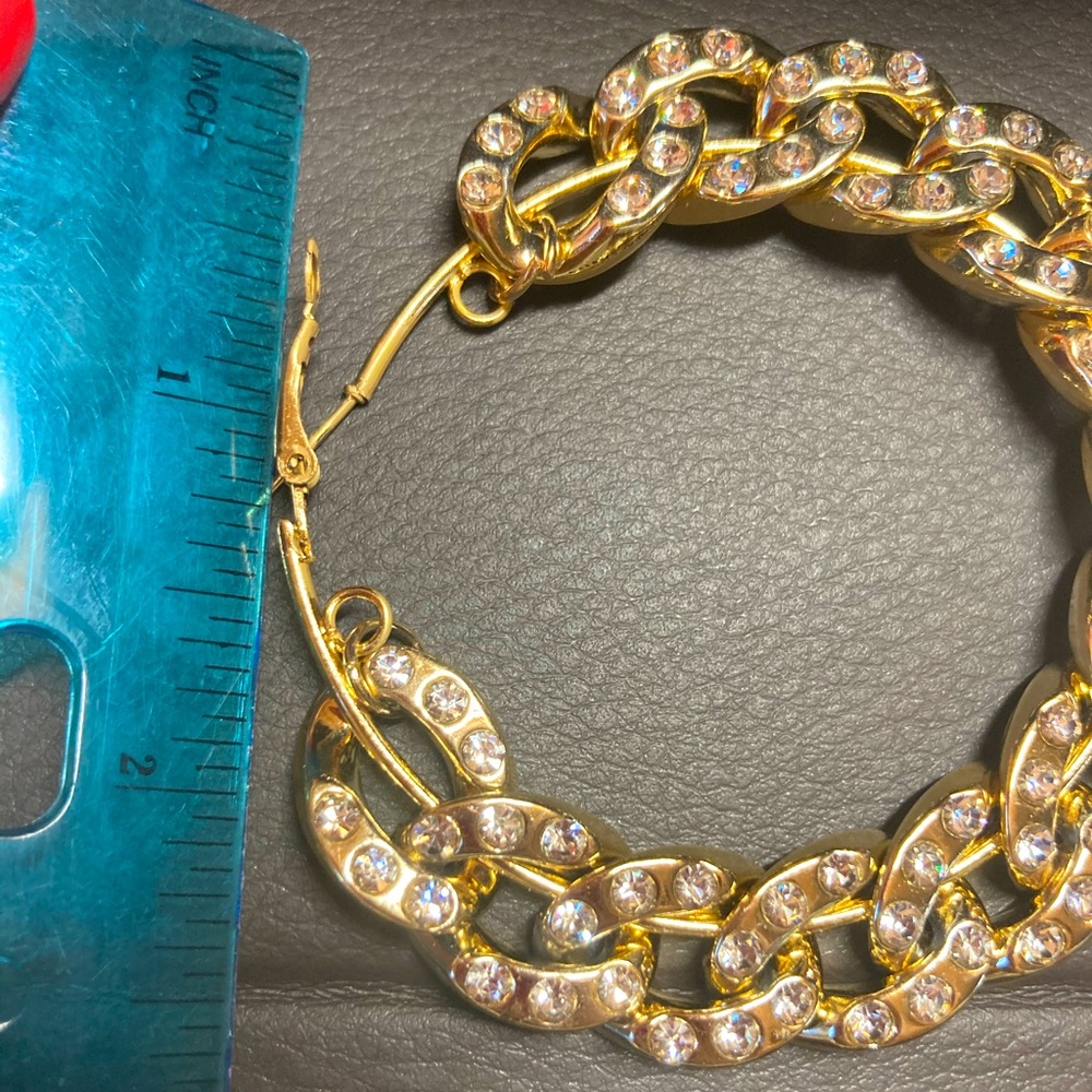 Trendy Big Crystals Hoop Earrings - Picture 4 of 4